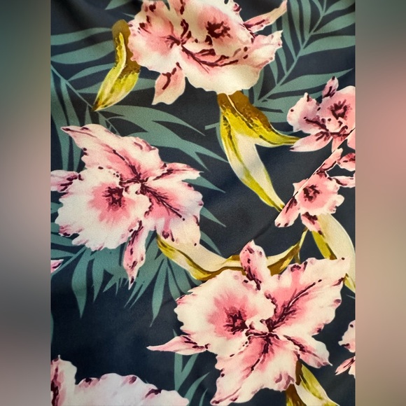 Plus Size Women's Swim Shorts (2XL) Floral Design - Picture 2 of 7